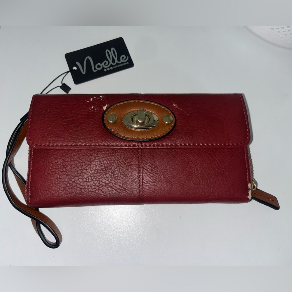 Women’s Noelle Enterprises Burgundy Wallet with Wrist Strap – NWT